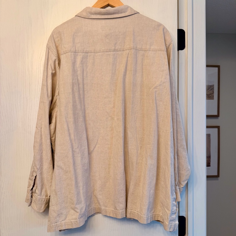 Linen Button-Up Shirt - Picture 5 of 8
